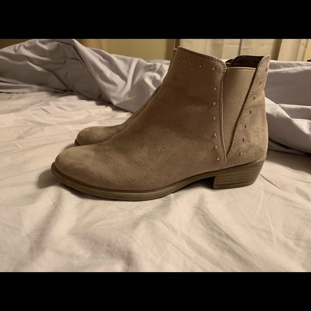 Women’s shoes